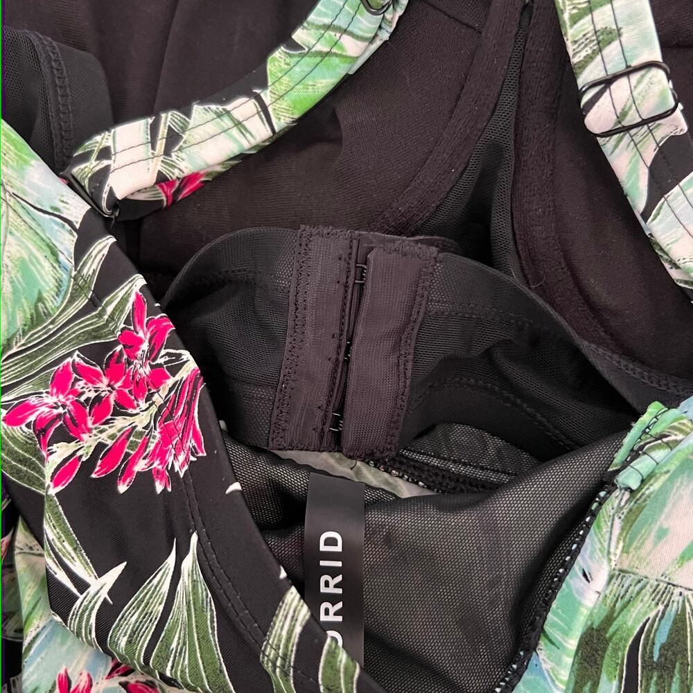 Torrid Tropical Floral Peplum Tankini Swim Top Size 0 Vacation Resort Flattering - Picture 4 of 5
